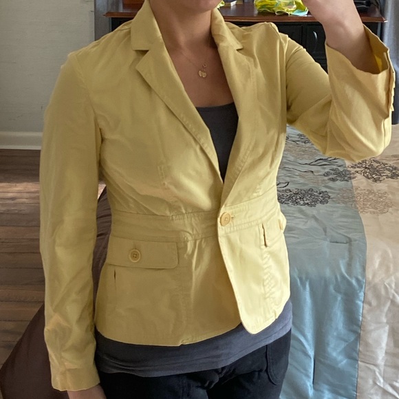 Talbots petite size 2 yellow jacket - Picture 5 of 6